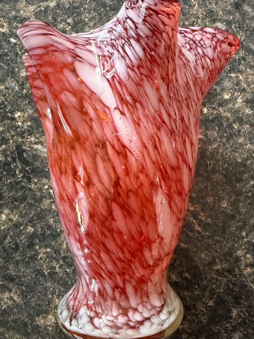 Fenton art glass hankerchief vase